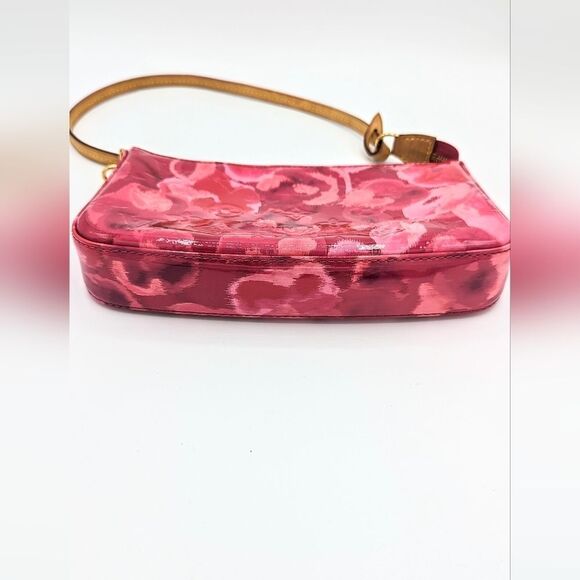 Louis Vuitton Vernis Ikat Flower Pochette - Picture 4 of 13